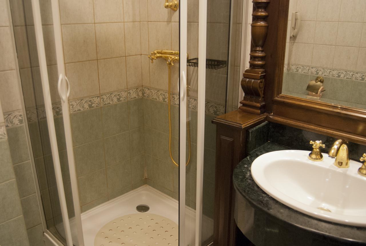Hotel Casa Capsa Bukarest Kültér fotó
