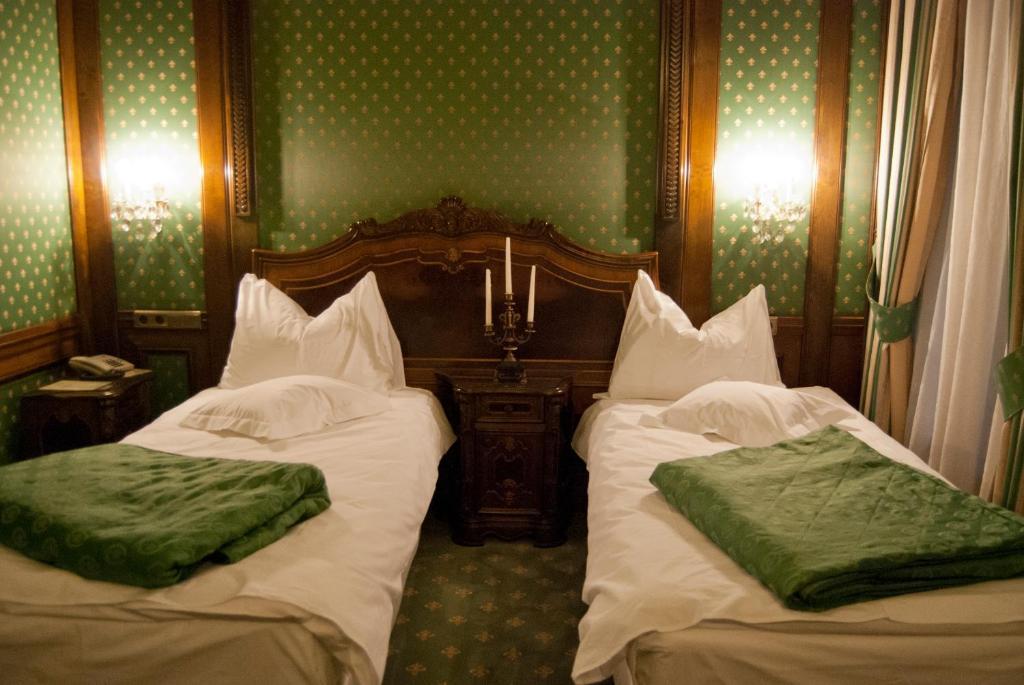 Hotel Casa Capsa Bukarest Kültér fotó