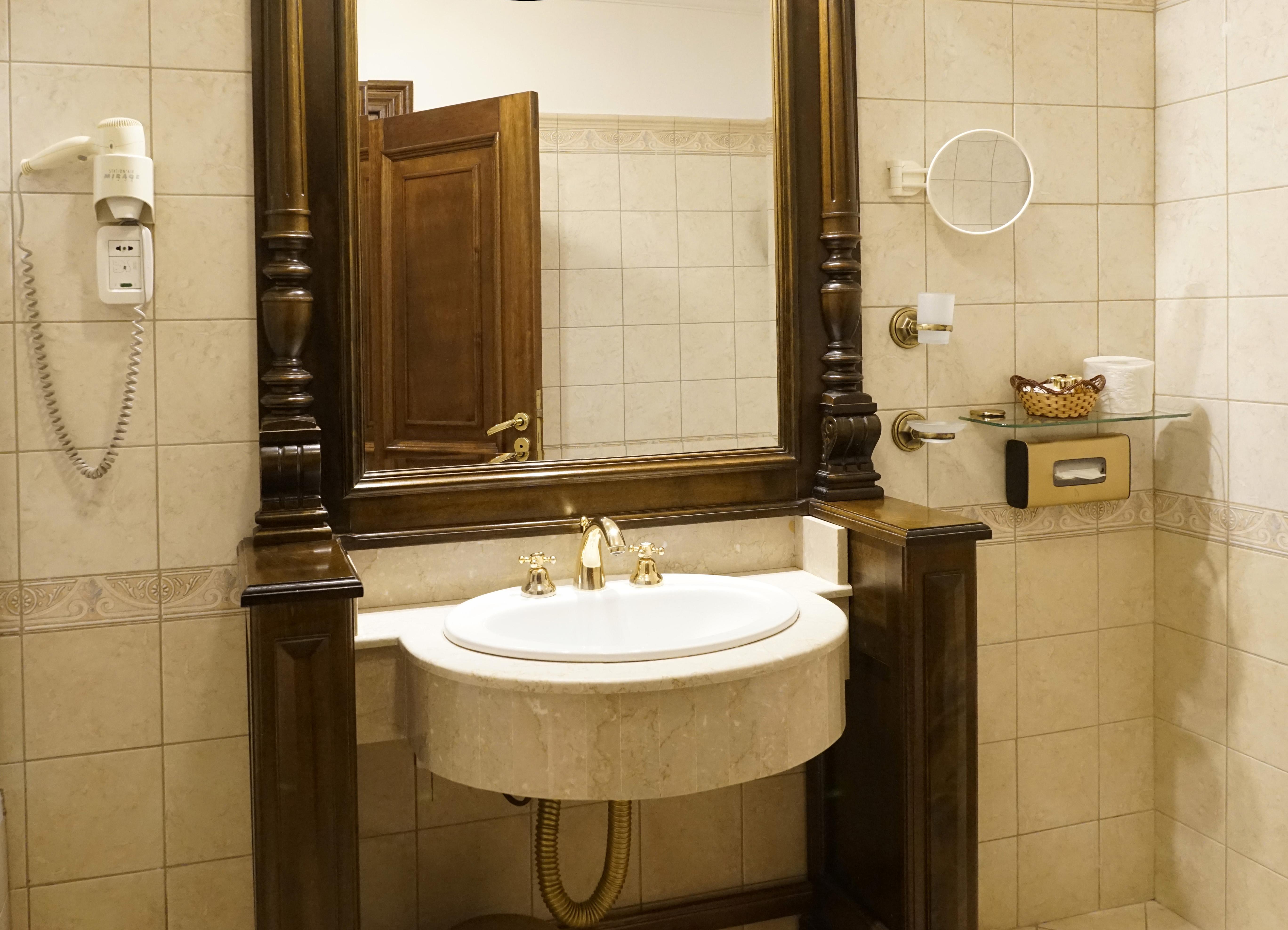 Hotel Casa Capsa Bukarest Kültér fotó