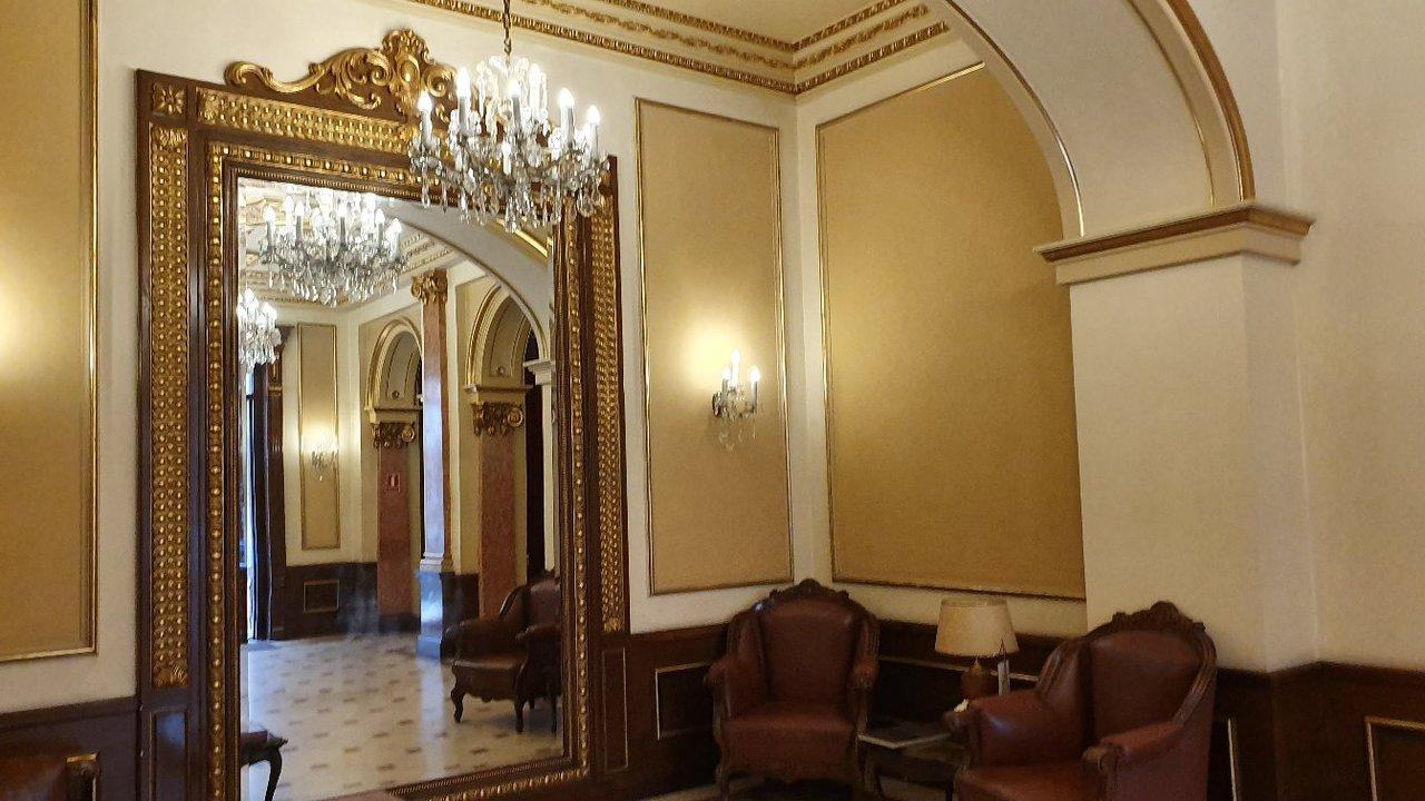 Hotel Casa Capsa Bukarest Kültér fotó