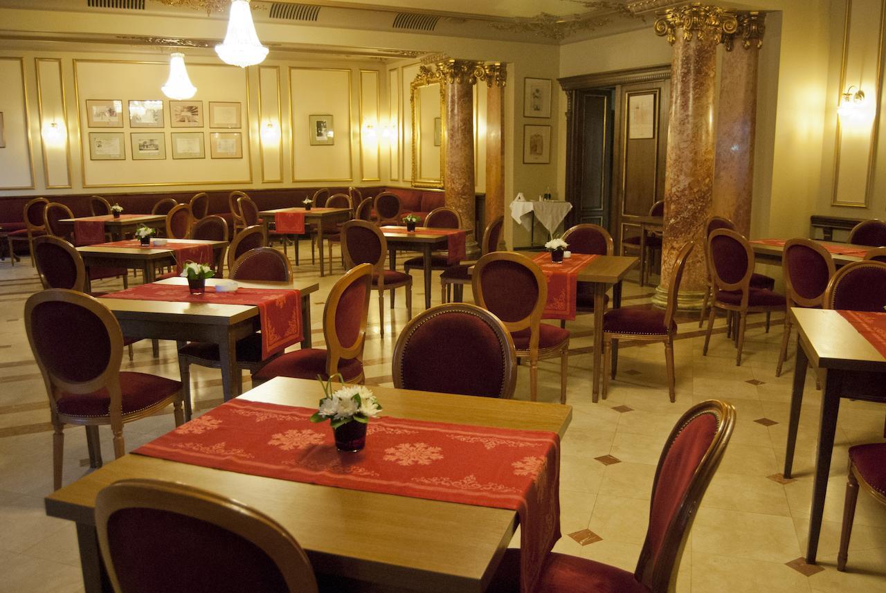 Hotel Casa Capsa Bukarest Kültér fotó