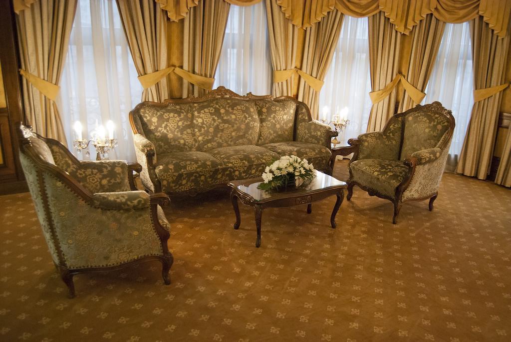 Hotel Casa Capsa Bukarest Kültér fotó