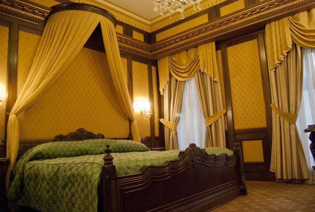 Hotel Casa Capsa Bukarest Kültér fotó